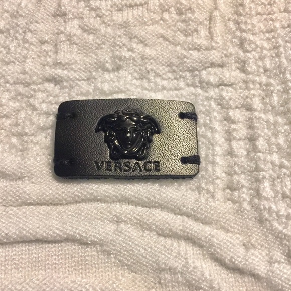 P&S Versace cream sweater - Picture 3 of 11